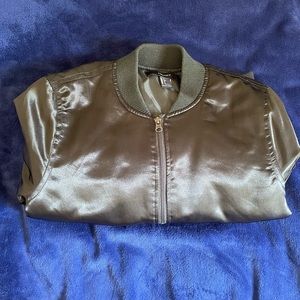 Women’s Forever 21 Black/Dark Green Bomber Jacket in Size Small